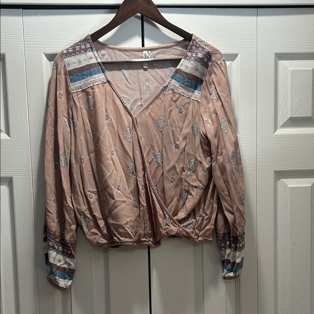 Mudd Blush and Blue Patterned Blouse
